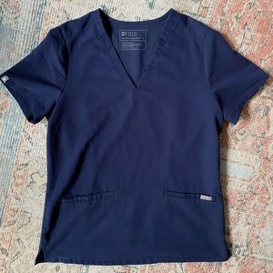 FIGS Casma Three Pocket Scrub Top